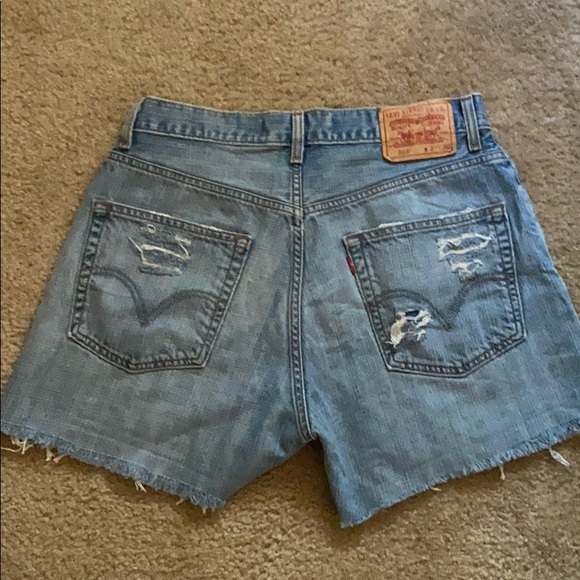 Levi’s Distressed Shorts - Picture 2 of 2